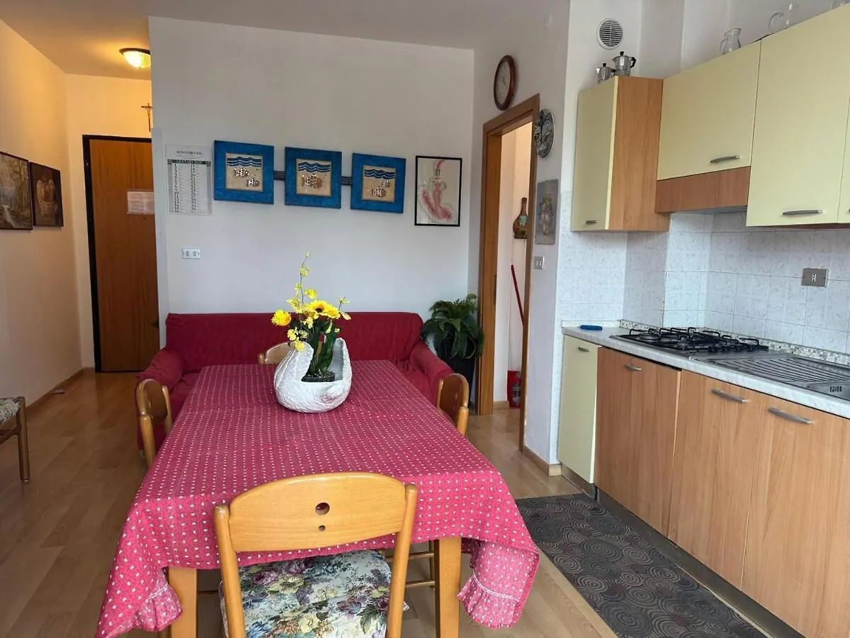 Beachfront Apartment Free Park - Jesolo Beach