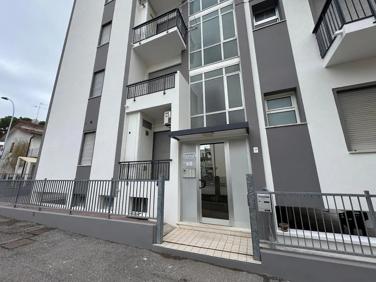 Beachfront Apartment Free Park - Jesolo Beach Italien